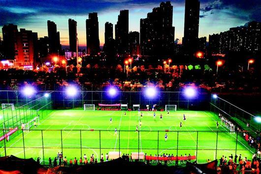  城市闲置空地改造，社区公益球场免费开放