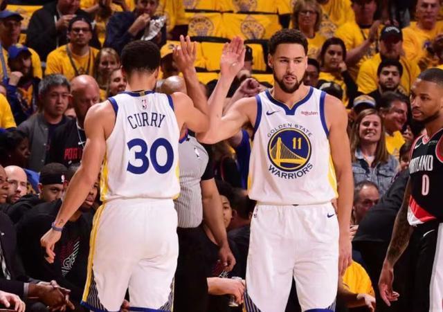  勇士库里三分如雨浇灭火箭反击