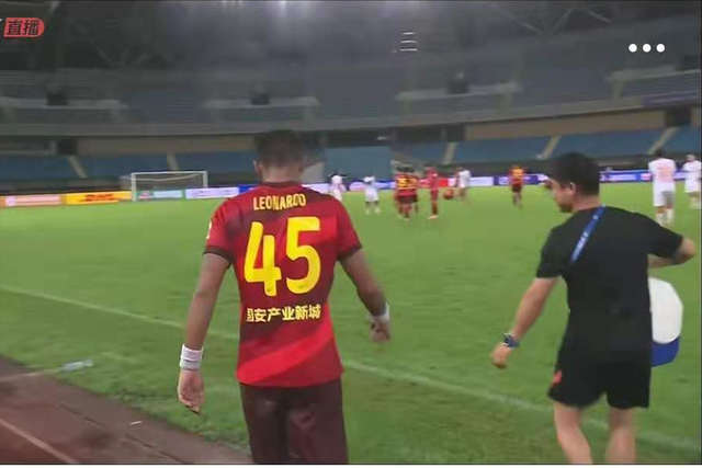  绿茵激战正酣，豪门球队强势争冠