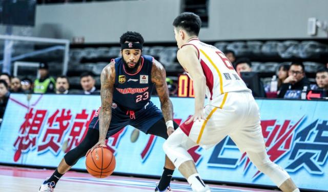  广东宏远末节发力，战胜新疆稳固联赛榜首